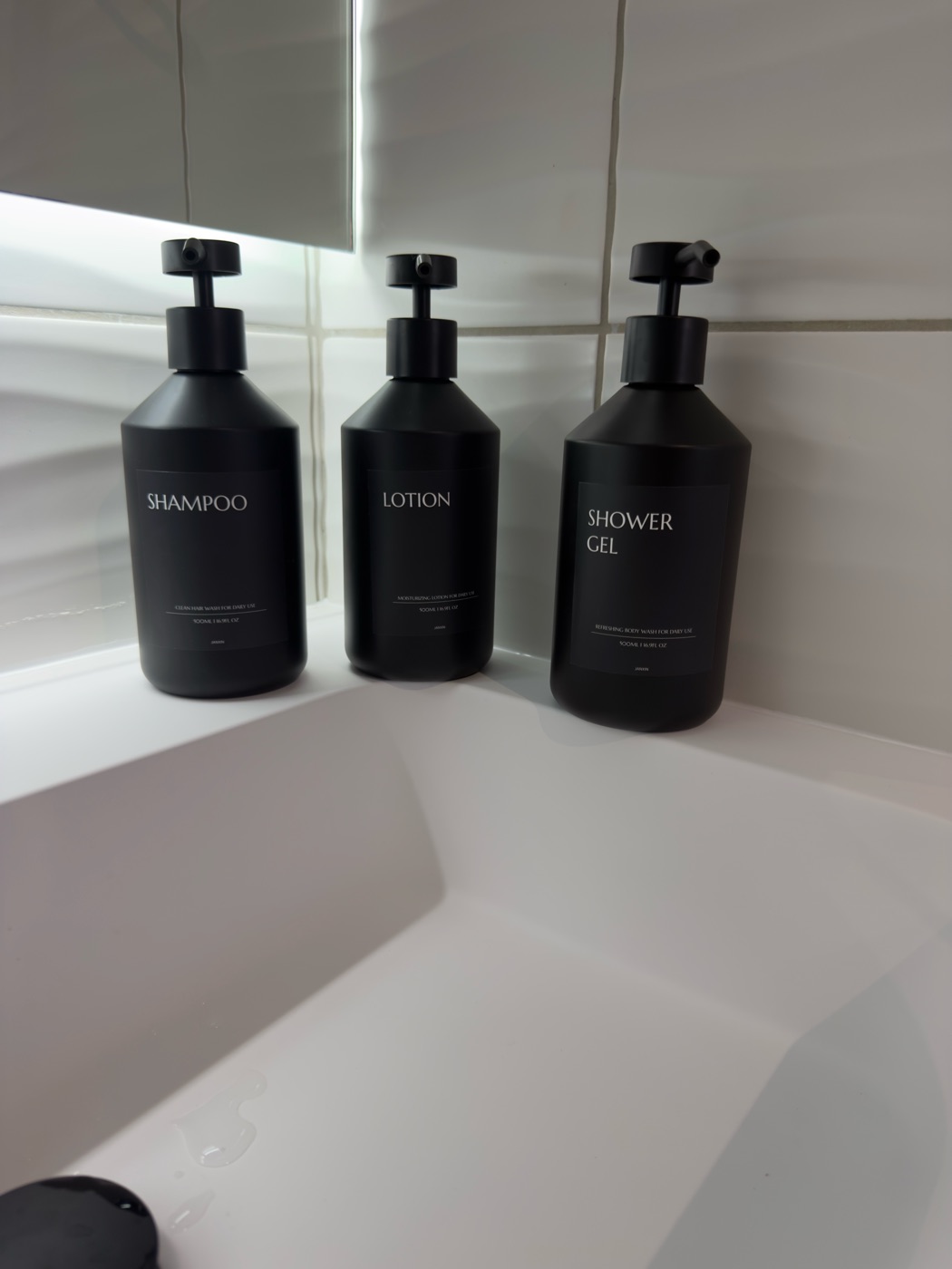 Produits de bain offerts, shampoing et gel douche — L'Inavouable, Marquise